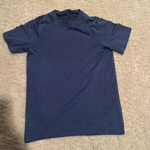 Men’s Lululemon metal vent tech shirt size small dark blue